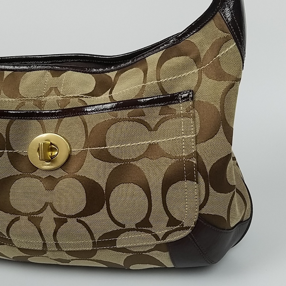 COACH | SIGNATURE LARGE HOBO TOTE - Picture 3 of 8